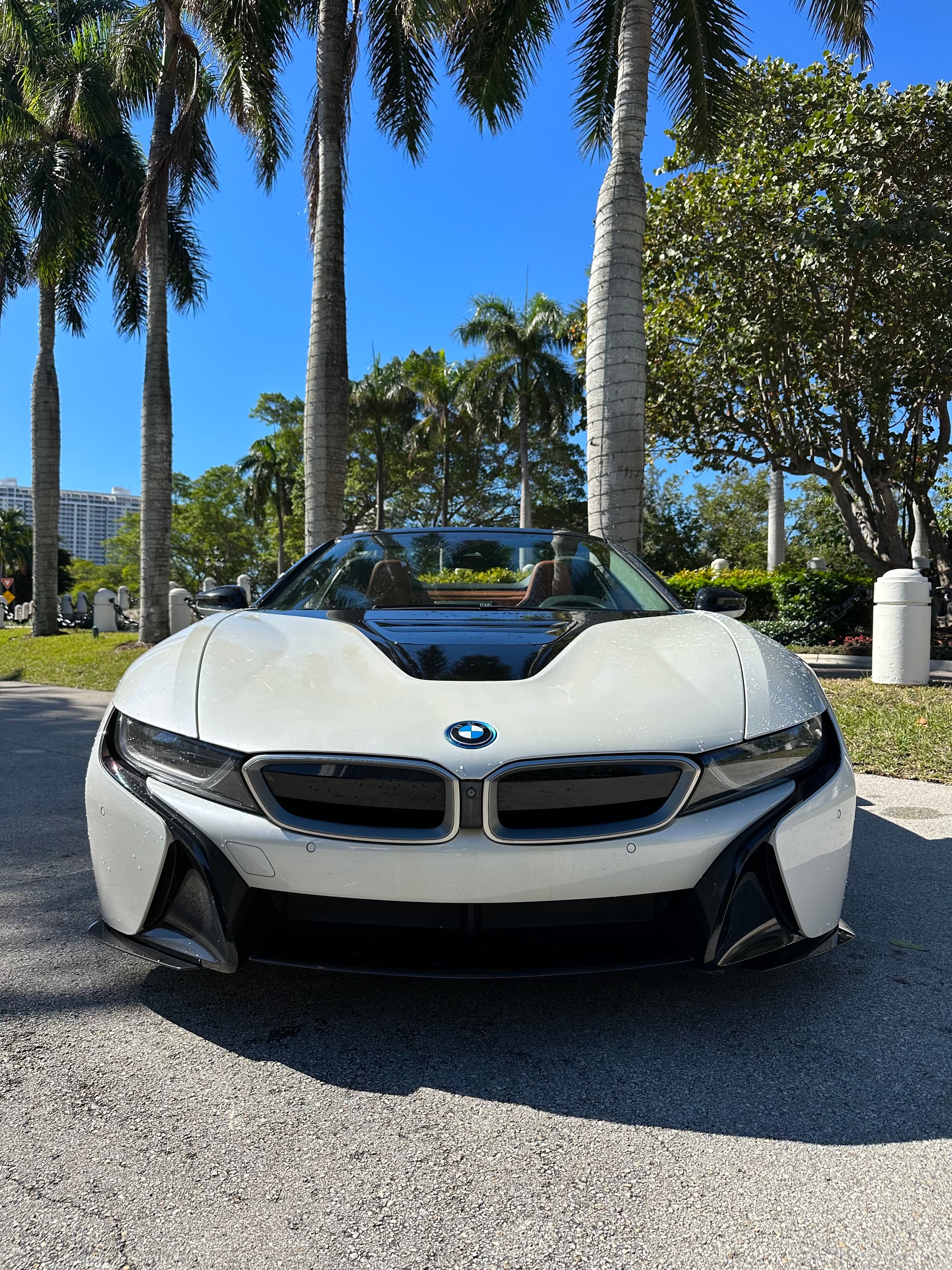 BMW i8 thumbnail 4