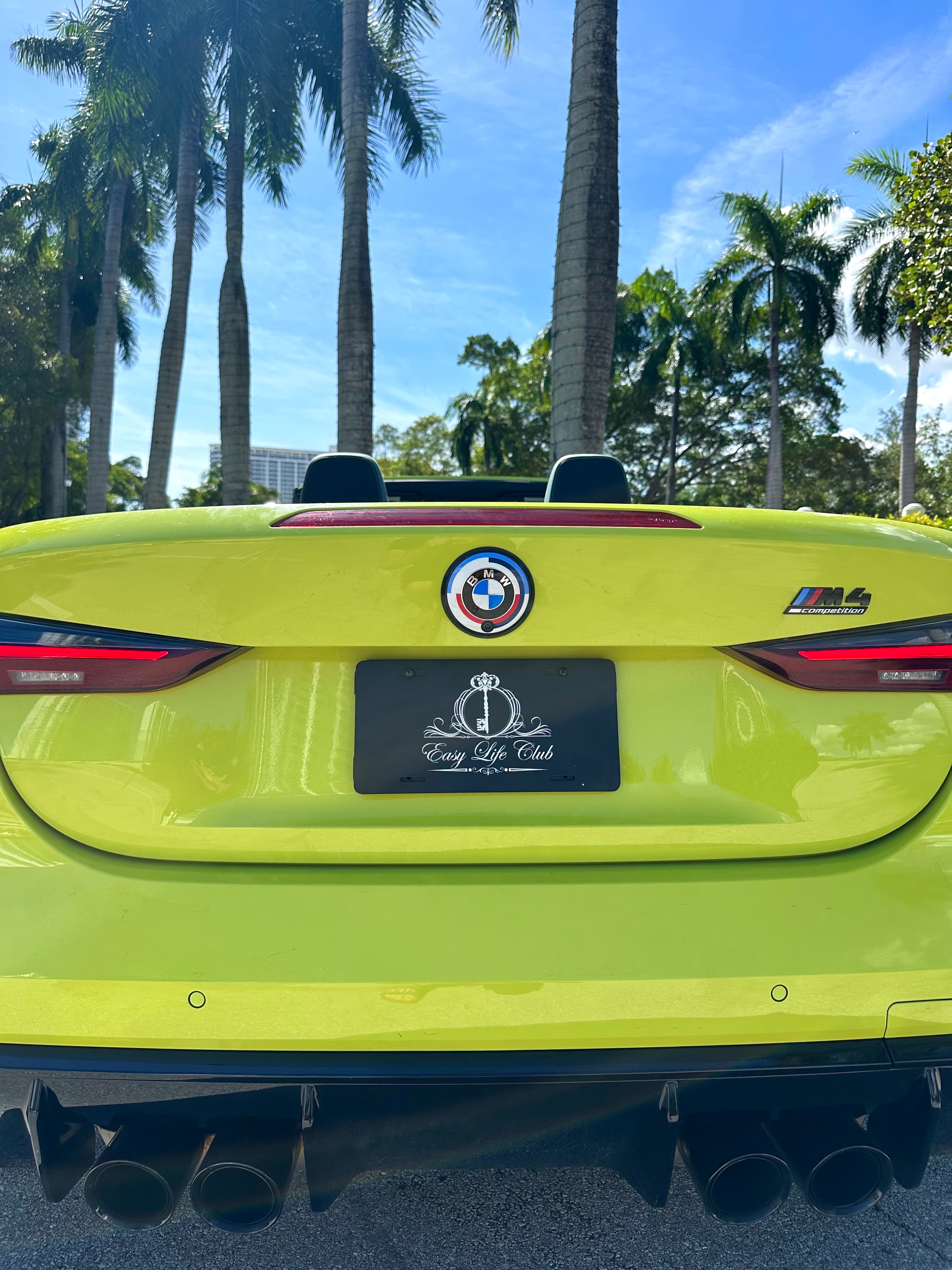 BMW M4 xDrive Convertible thumbnail 6