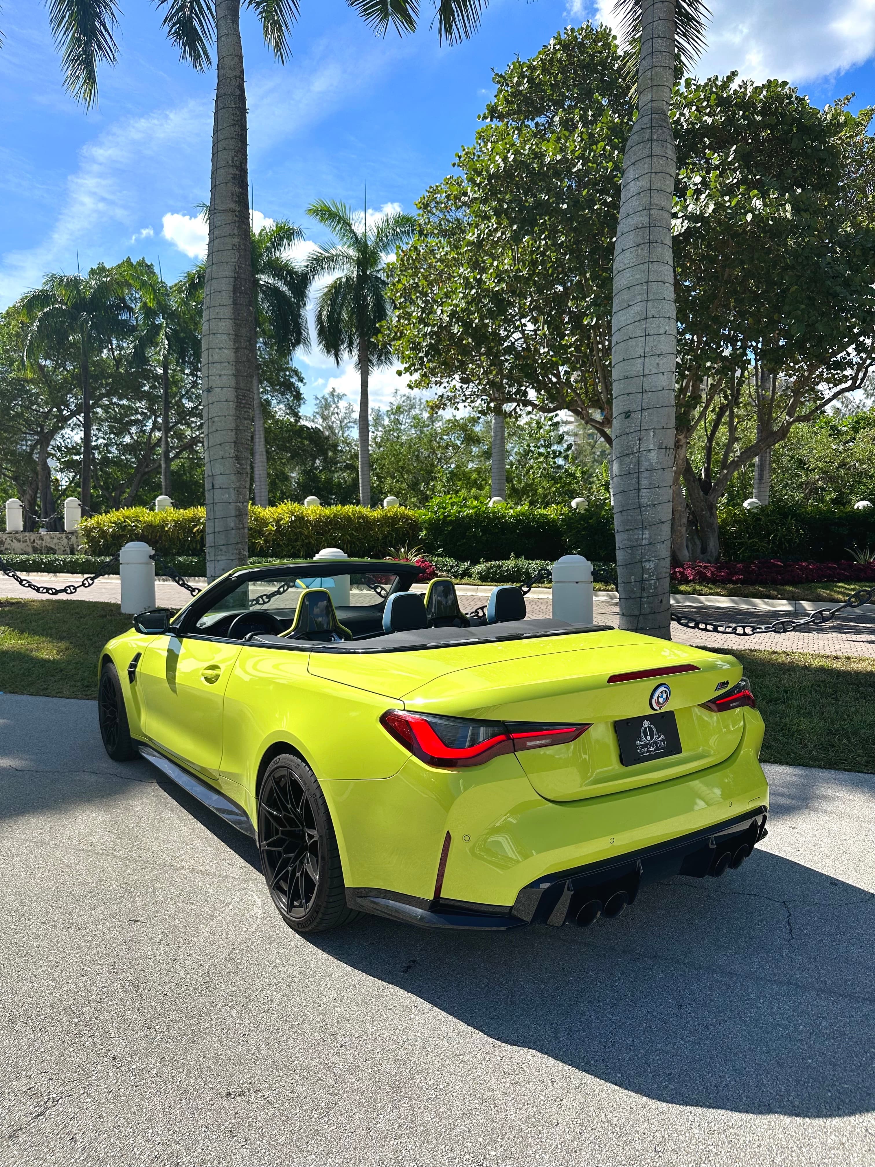 BMW M4 xDrive Convertible thumbnail 7