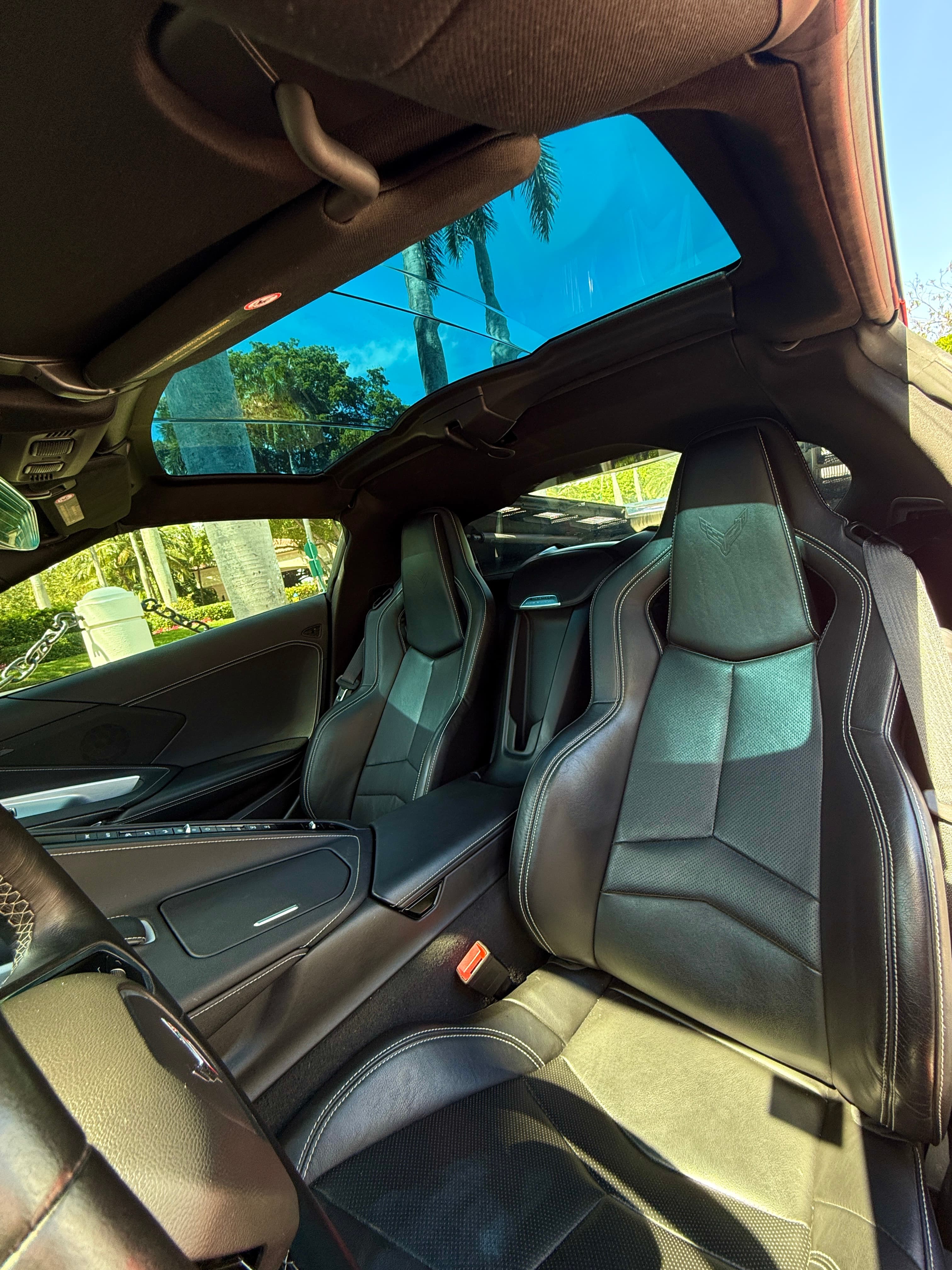 Chevrolet Corvette Stingray thumbnail 3