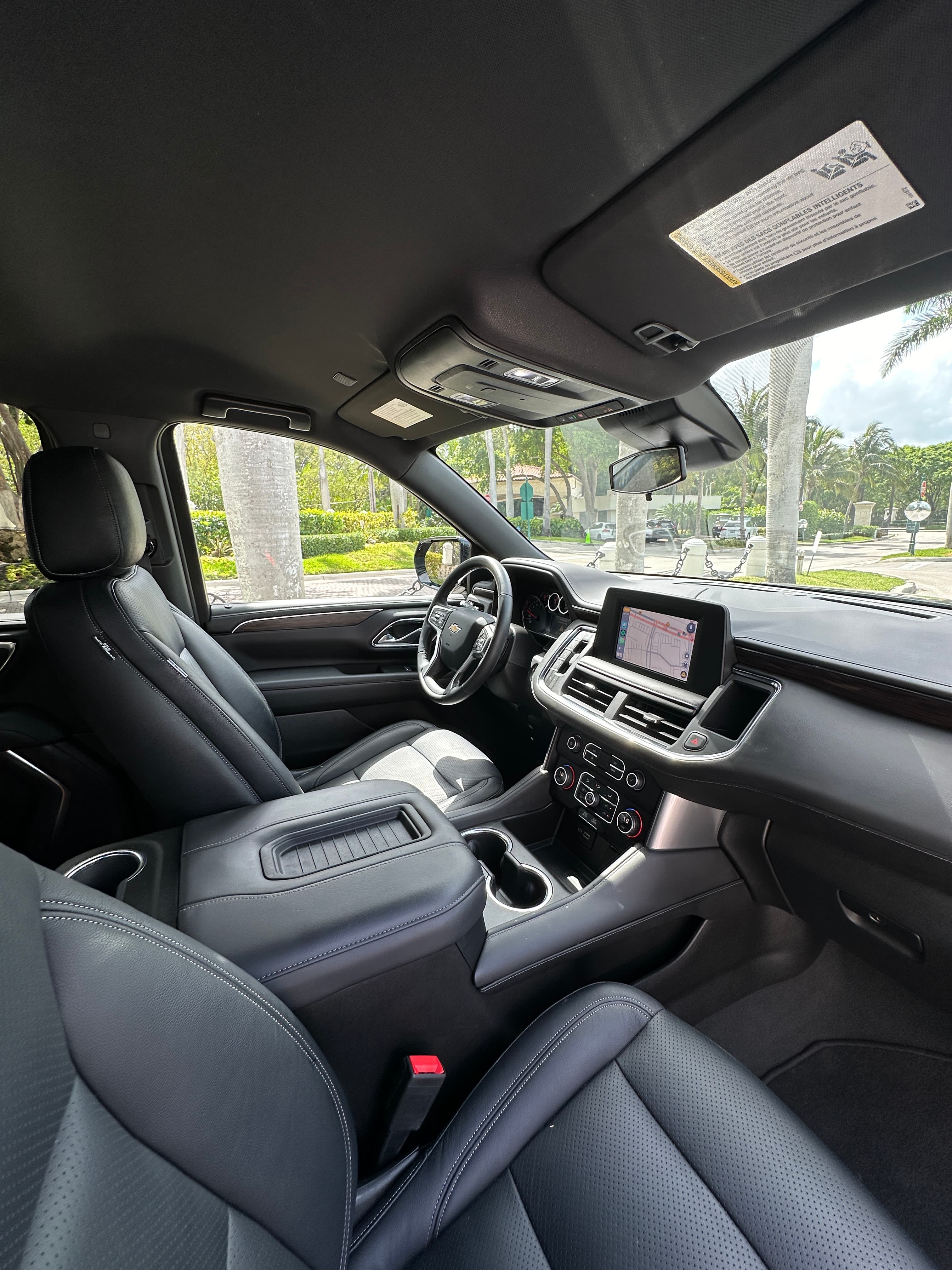 Chevrolet Suburban LS thumbnail 6