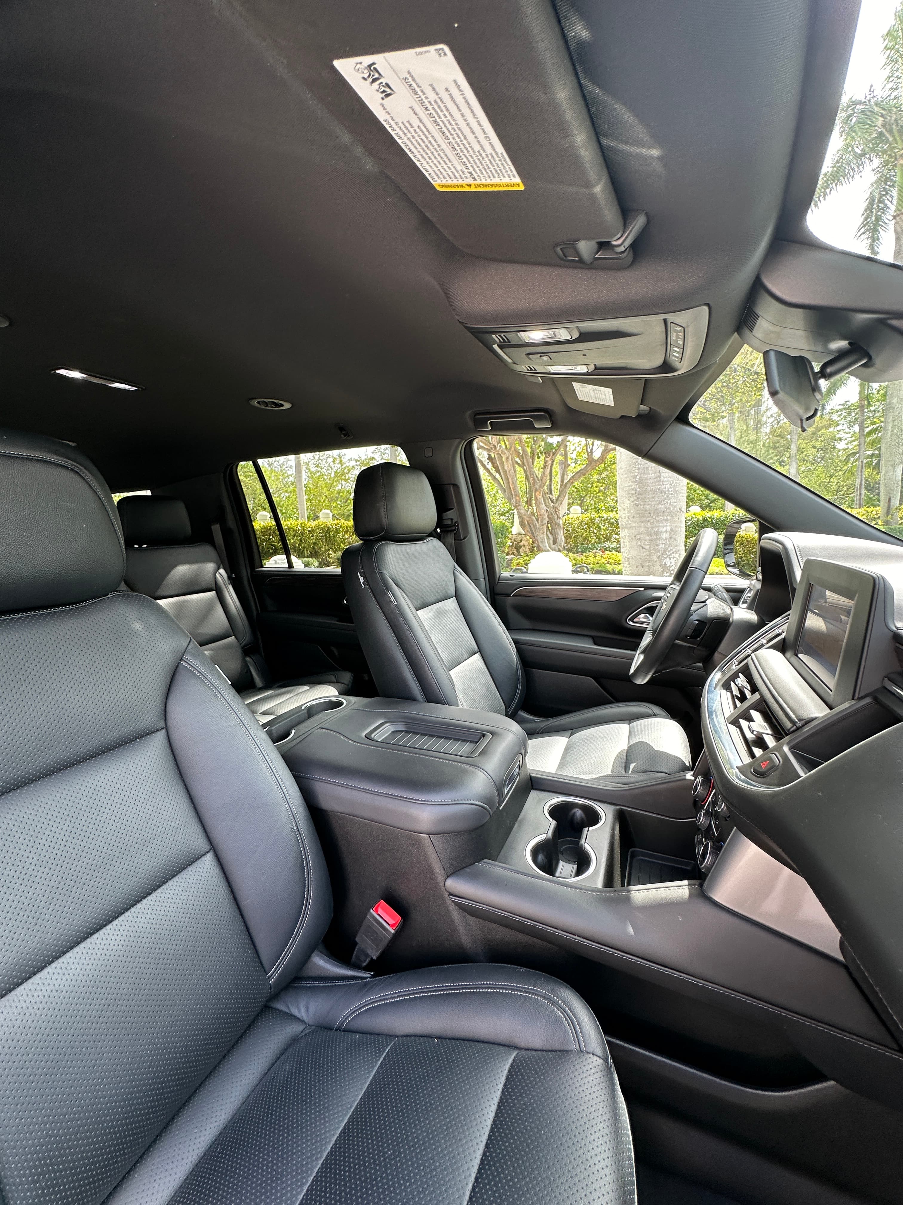 Chevrolet Suburban LS thumbnail 7