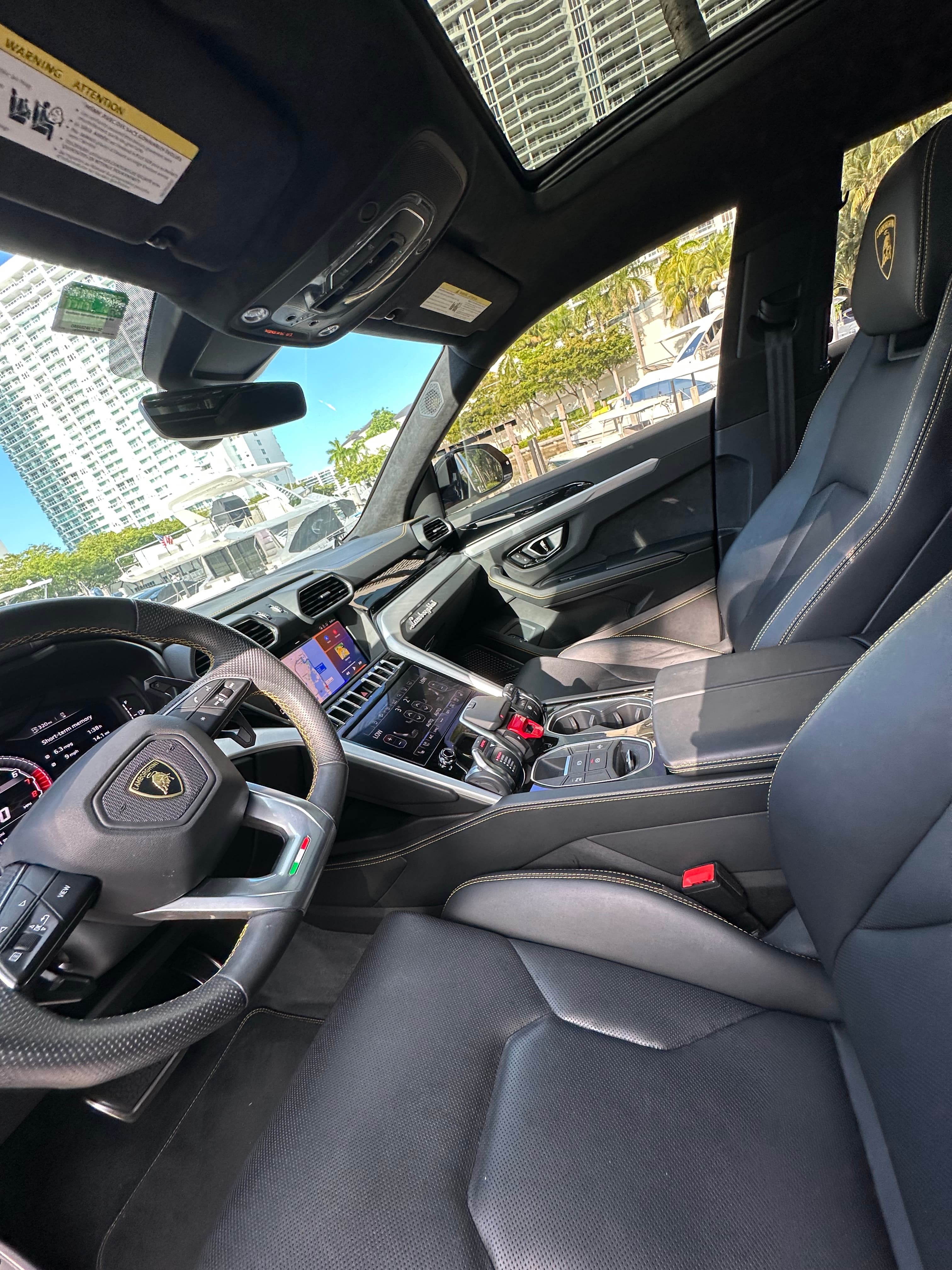 Lamborghini Urus thumbnail 7