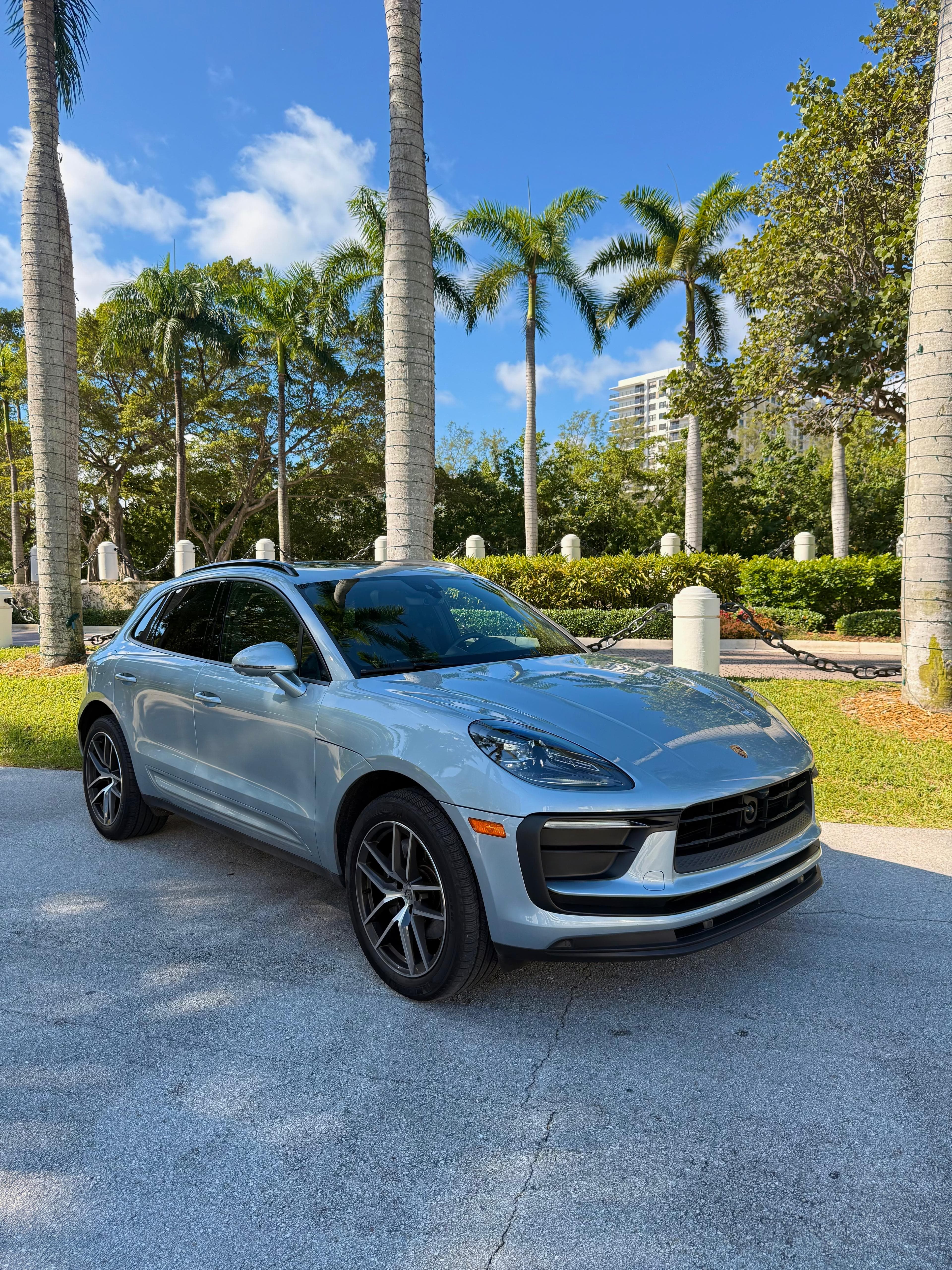 Porsche Macan thumbnail 3
