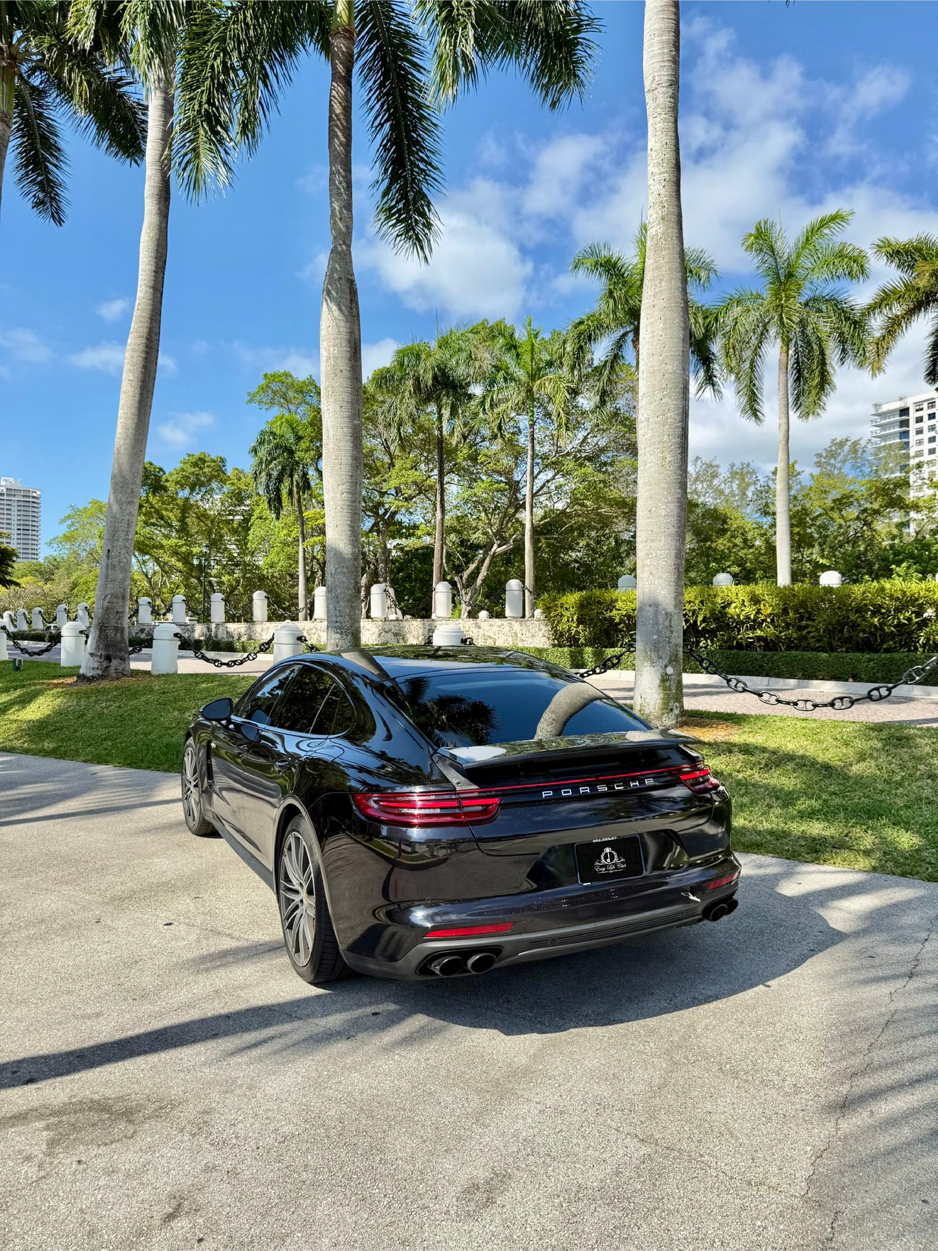 Porsche Panamera thumbnail 3