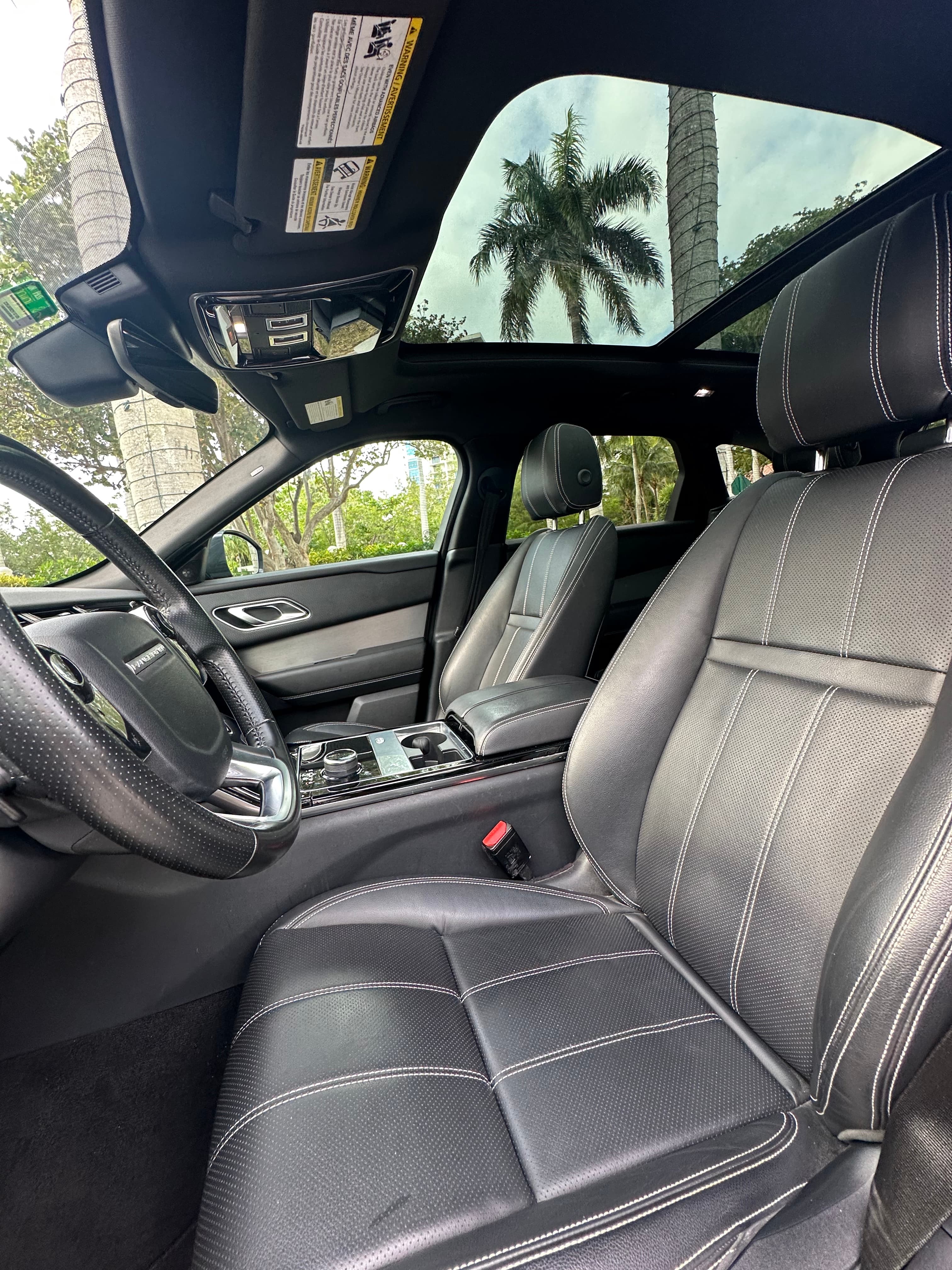 Land Rover Velar thumbnail 5